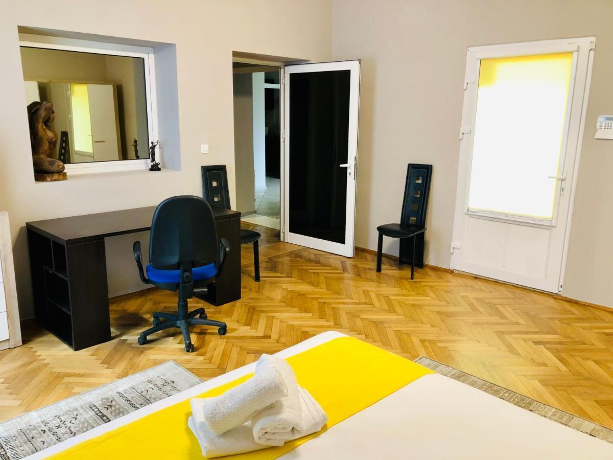 Ultra-Central Apartment Just In Union Squere 蒂米什瓦拉 外观 照片